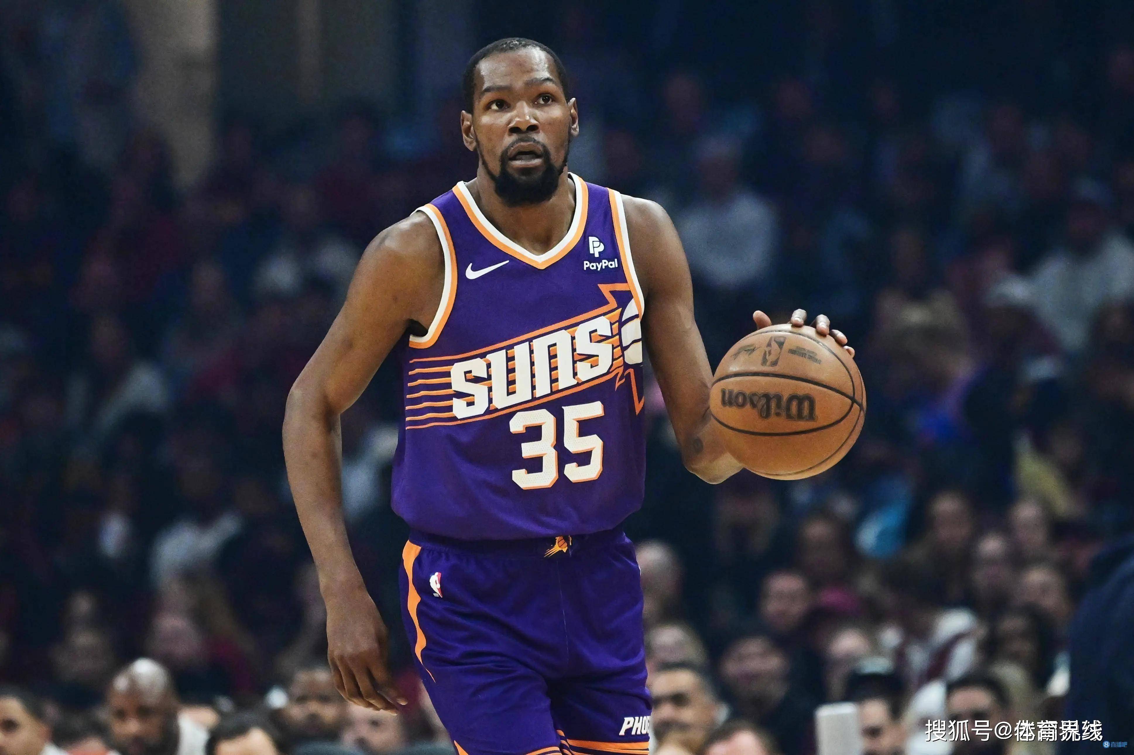 AYX体育平台杜兰特回归赛场，精彩发挥首场状态亮眼，加拿大队观众沸腾！的简单介绍